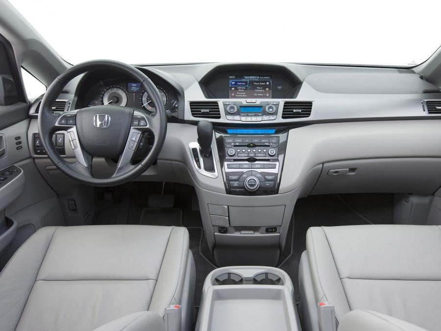  Honda Odyssey Touring Elite 2010 года  (фото 16 из 21)